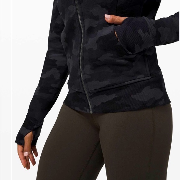 NWT Lululemon Scuba Hoodie *Light Cotton Fleece - Picture 9 of 9